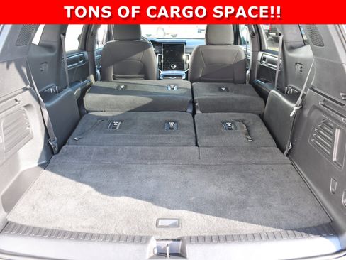 Used 2025 GMC Acadia Elevation image 10