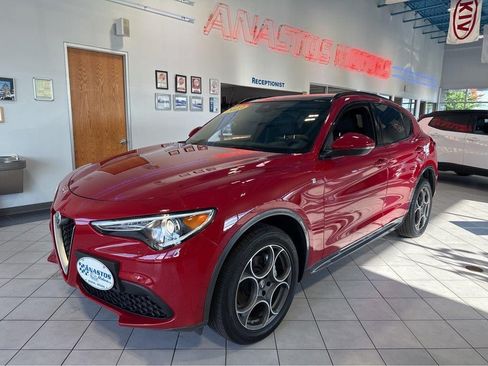 Used 2023 Alfa Romeo Stelvio Ti AWD/4WD image 8