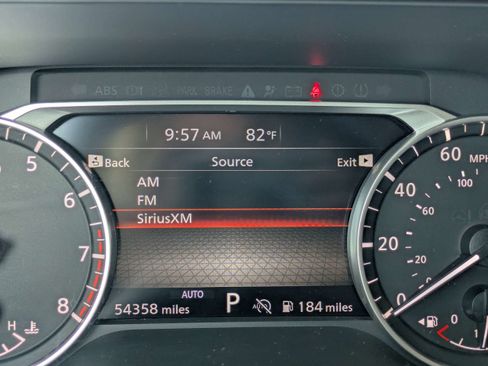 Used 2025 Nissan Pathfinder SV AWD/4WD image 30