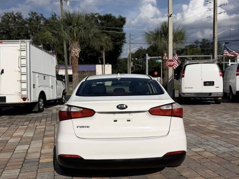 Used 2016 Kia Forte LX FWD image 8