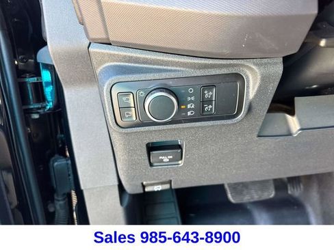 Used 2024 Ford Bronco Badlands image 14