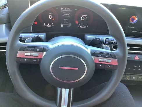 Certified 2025 Hyundai Sonata SEL AWD/4WD image 22