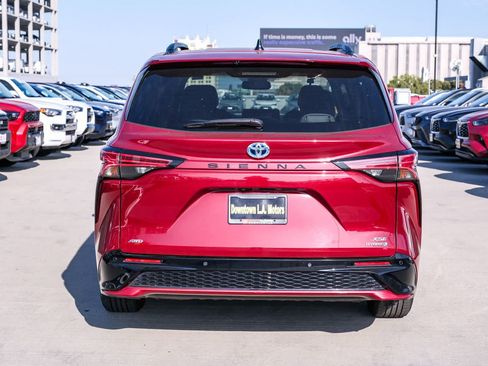 Certified 2021 Toyota Sienna XSE AWD/4WD image 5