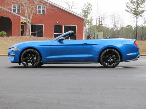 Used 2020 Ford Mustang Convertible w/ Equipment Group 101A image 7