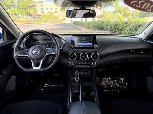Used 2025 Nissan Sentra SV FWD image 32
