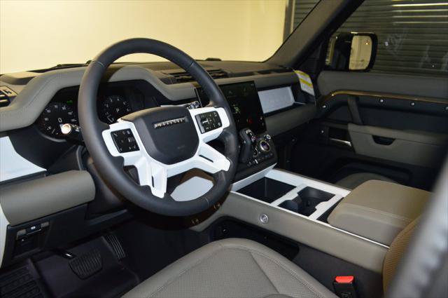 New 2026 Land Rover Defender 110 S AWD/4WD image 4