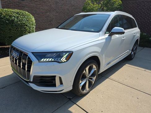 Used 2023 Audi Q7 3.0T Premium Plus w/ Premium Plus Package AWD/4WD image 1