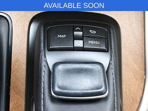 Used 2017 Lexus LX 570 4WD w/ Luxury Package image 28