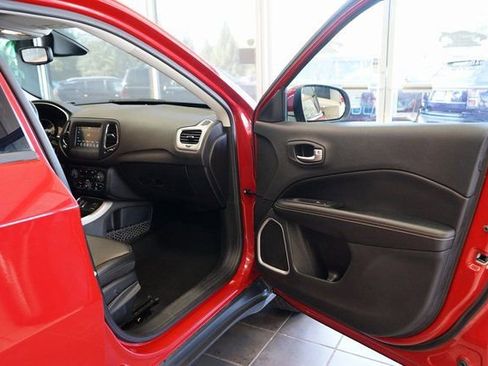 Used 2021 Jeep Compass Latitude image 37