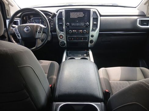 Used 2020 Nissan Titan SV w/ SV Convenience Package AWD/4WD image 10