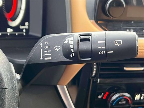 Used 2022 Nissan Rogue Platinum w/ Head-Up Display Package image 26