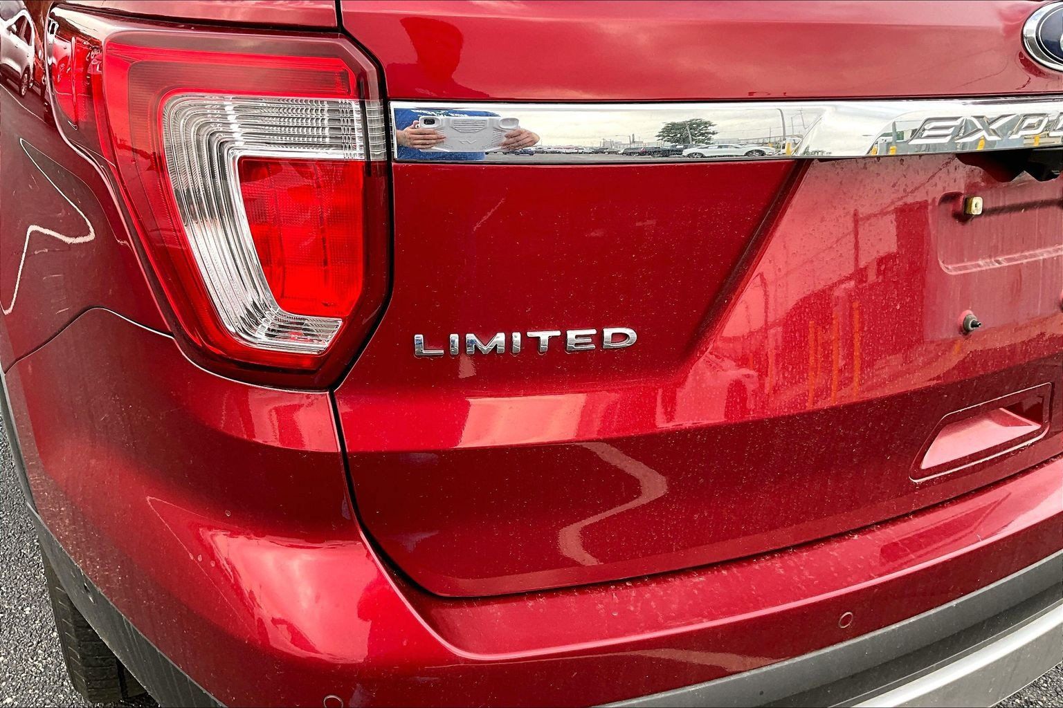 Used 2017 Ford Explorer Limited w/ Equipment Group 301A AWD/4WD image 7