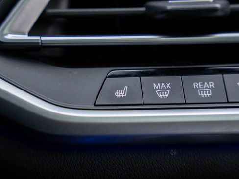 Used 2023 BMW X5 xDrive40i w/ Premium Package image 27