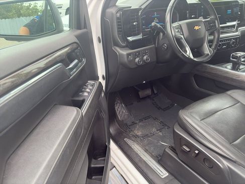 Used 2023 Chevrolet Silverado 1500 LTZ image 13