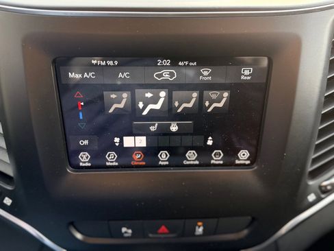 Used 2020 Jeep Cherokee Latitude Lux w/ Quick Order Package 26H Lux image 14