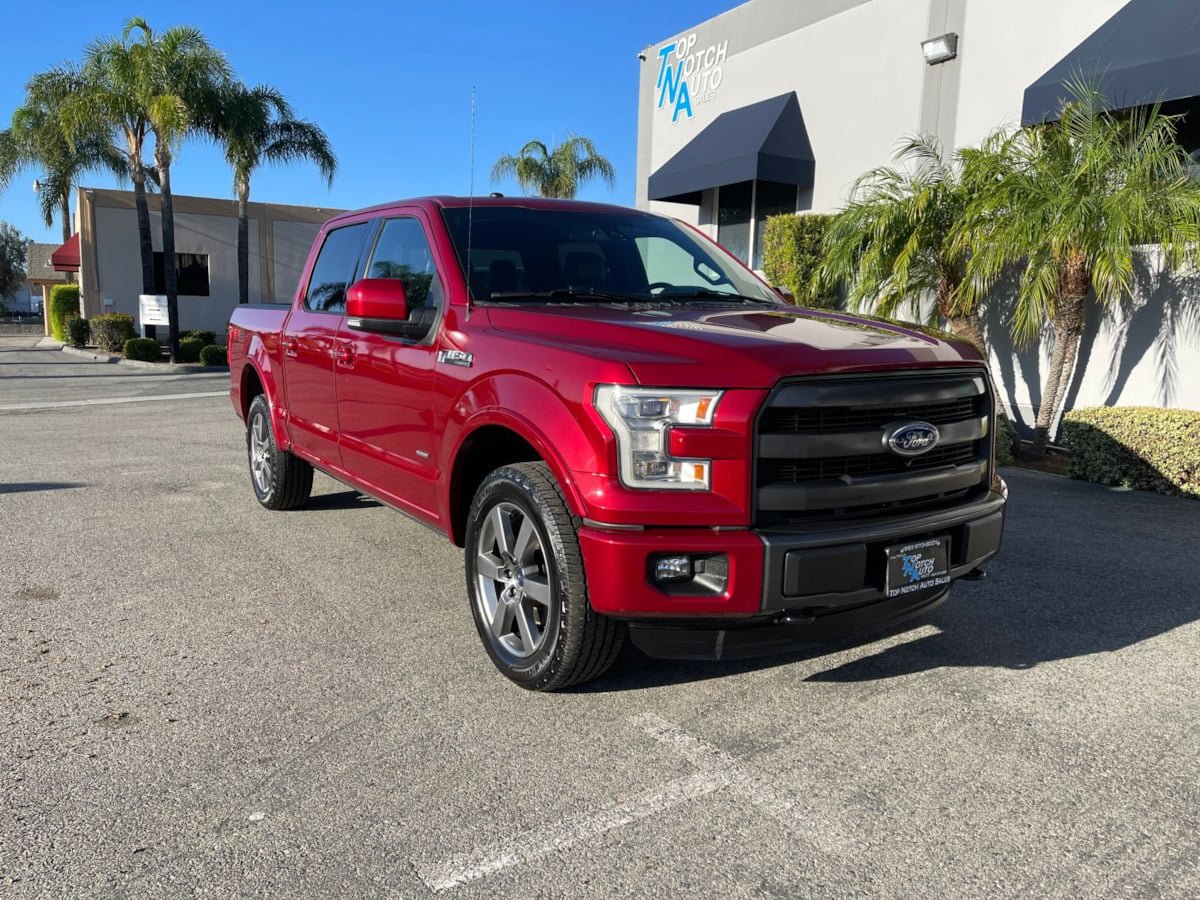 Used 2015 Ford F150 Lariat w/ Equipment Group 502A Luxury AWD/4WD image 2