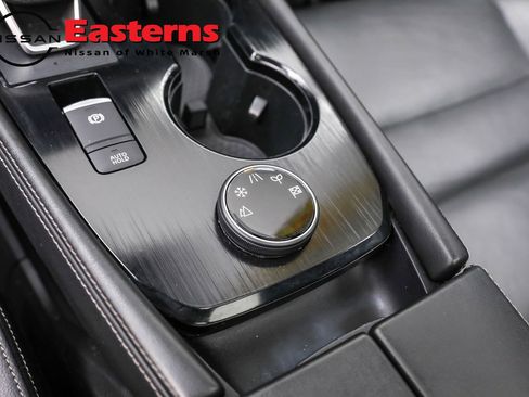 Used 2021 Nissan Rogue SL image 20