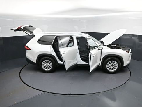 Used 2024 Toyota Grand Highlander XLE image 53