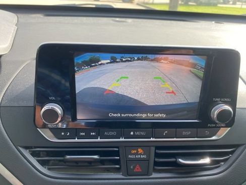 Used 2024 Nissan Altima 2.5 S FWD image 58
