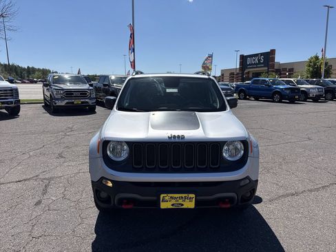 Used 2018 Jeep Renegade Trailhawk AWD/4WD image 3