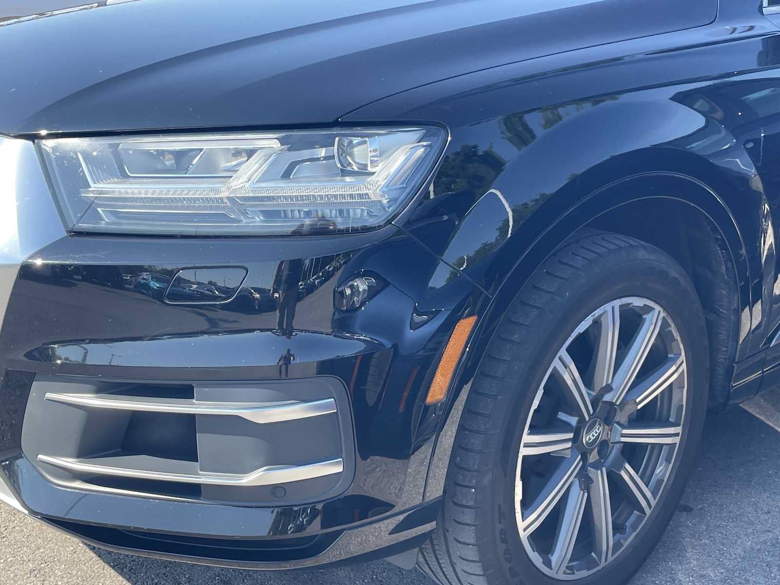 Used 2017 Audi Q7 3.0T Premium Plus w/ Premium Plus Package AWD/4WD image 12