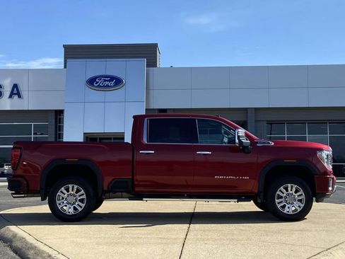 Used 2023 GMC Sierra 2500 Denali w/ Denali Ultimate Package image 2