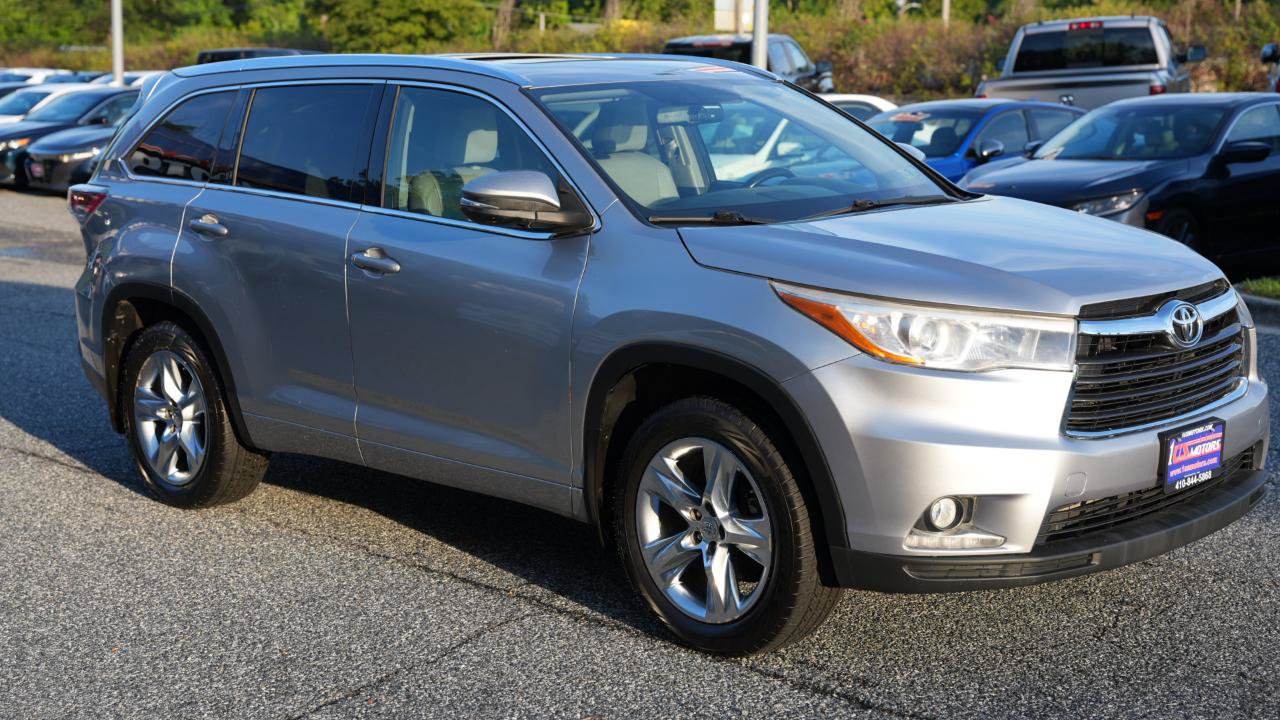 Used 2015 Toyota Highlander Limited AWD/4WD image 3
