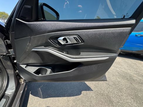 Used 2019 BMW 330i Sedan w/ Convenience Package RWD image 28