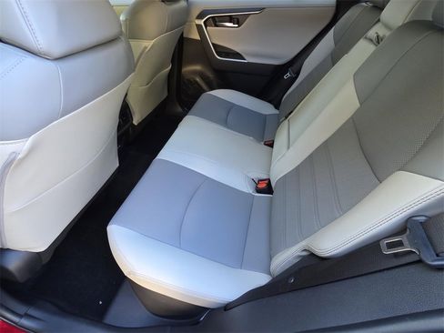 Used 2023 Toyota RAV4 Limited image 11