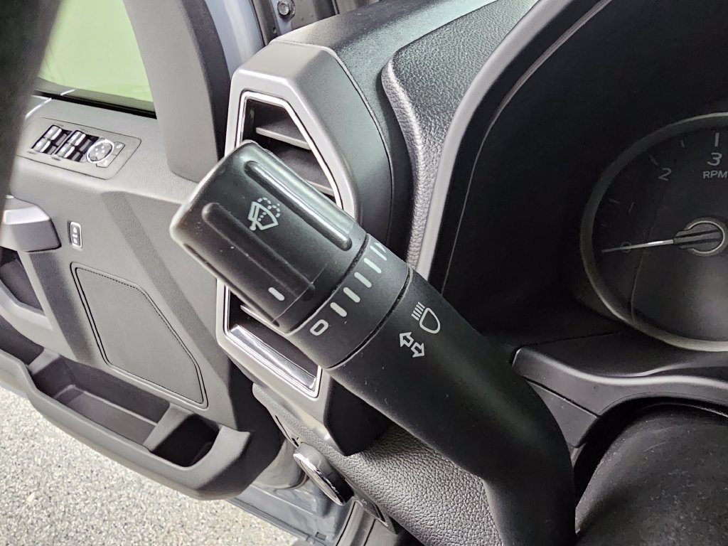 Used 2019 Ford F150 XLT w/ Equipment Group 302A Luxury AWD/4WD image 33