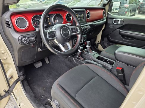 Used 2020 Jeep Gladiator Rubicon w/ LED Lighting Group AWD/4WD image 16