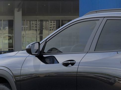 New 2026 Chevrolet Trax LT w/ Sunroof Package FWD image 12