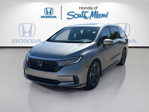 Used 2023 Honda Odyssey Elite image 3