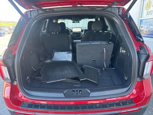 Used 2025 Ford Explorer ST-Line AWD/4WD image 30