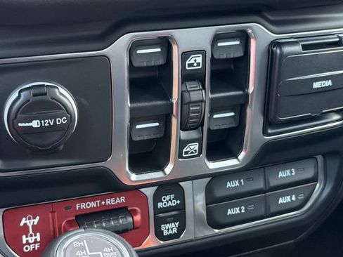 New 2027 Jeep Wrangler Unlimited Rubicon AWD/4WD image 36