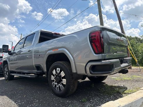 Used 2025 GMC Sierra 2500 Denali w/ Denali Reserve Package AWD/4WD image 3