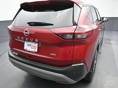 Used 2023 Nissan Rogue S AWD/4WD image 17