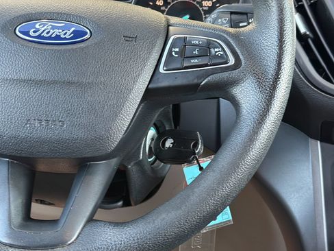 Used 2018 Ford Escape SE w/ SE Sync 3 Package FWD image 15