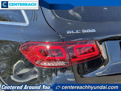 Used 2022 Mercedes-Benz GLC 300 4MATIC w/ Premium Package Lite image 8