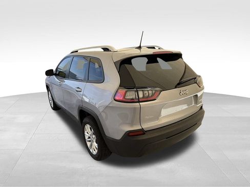 Used 2020 Jeep Cherokee Latitude FWD image 11