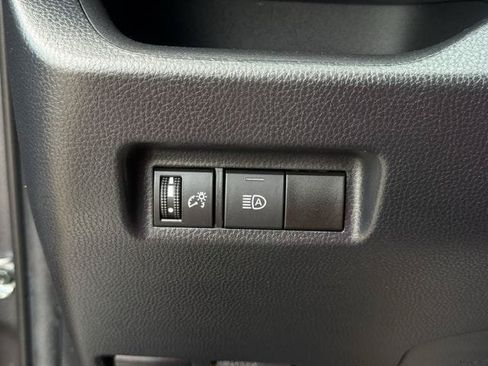 Used 2021 Toyota RAV4 XLE FWD image 23