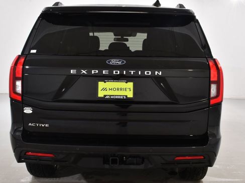 Used 2025 Ford Expedition Active AWD/4WD image 13