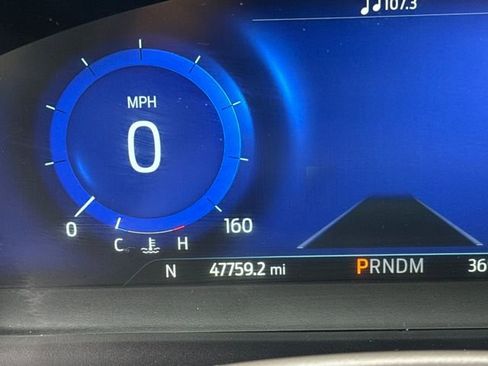 Used 2020 Ford Explorer Platinum w/ Premium Technology Package image 17