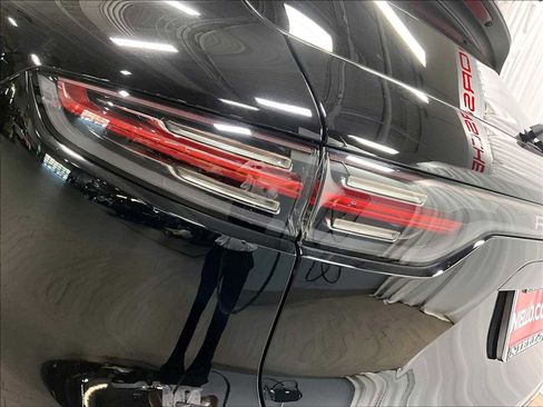 Used 2021 Porsche Cayenne image 35