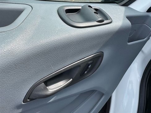 Used 2016 Ford Transit 350 XL RWD image 13