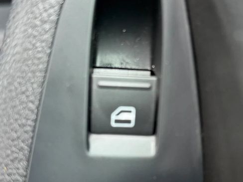 Used 2014 Volkswagen Jetta SE FWD image 26