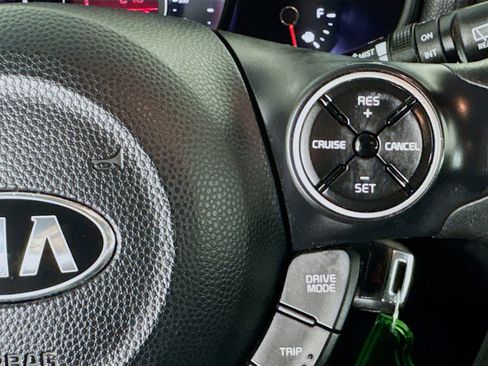 Used 2018 Kia Soul + FWD image 14