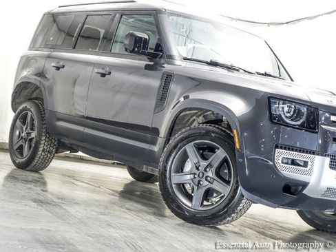 Used 2021 Land Rover Defender 110 SE image 3