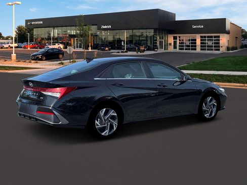 New 2026 Hyundai Elantra Limited FWD image 8