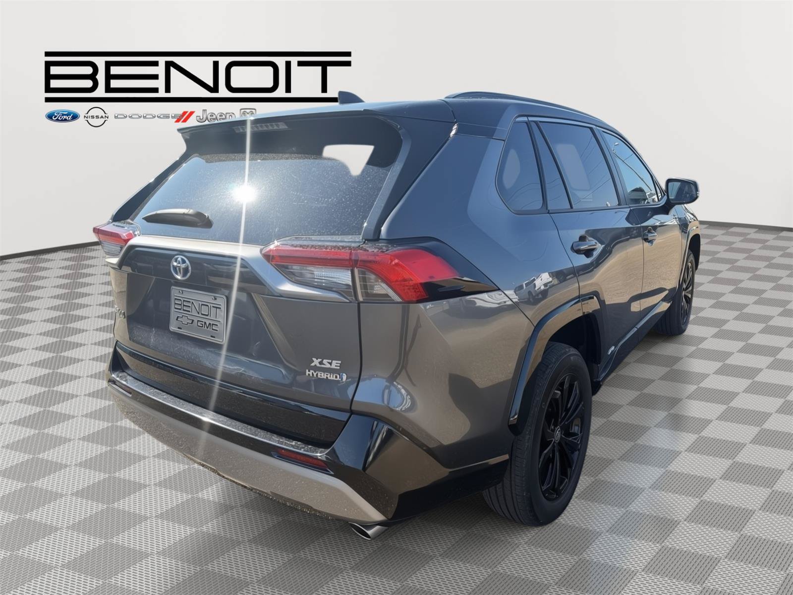 Used 2024 Toyota RAV4 XSE AWD/4WD image 7